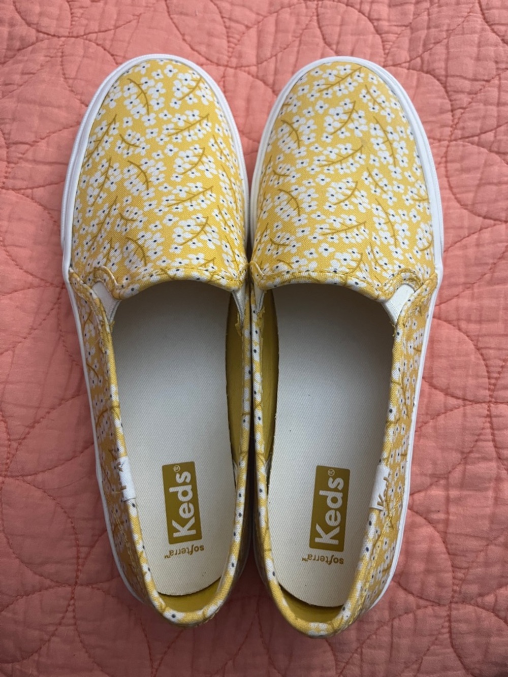 New Women’s Keds Yellow Floral Slip-On Sneakers size 8.5